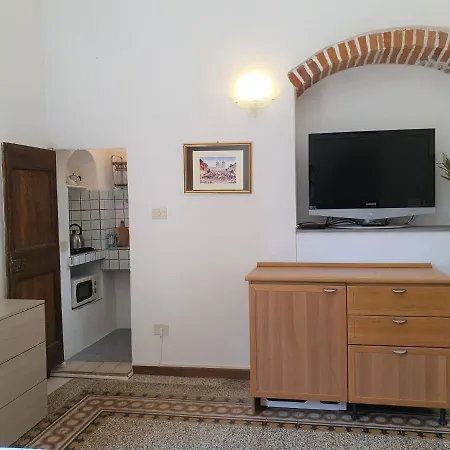 Piazza Ciompi Apartment *